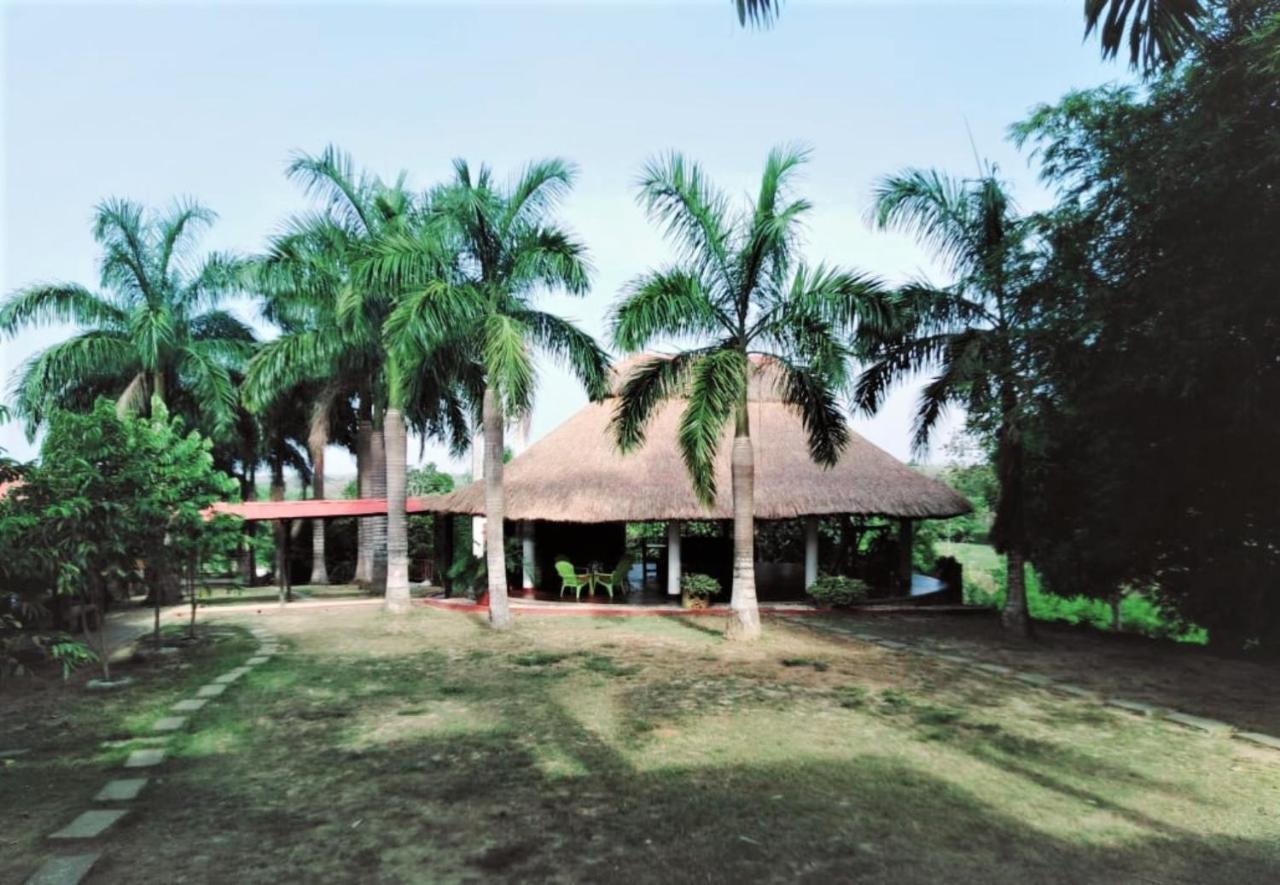 Casa Campo Emaus Caucasia Exterior foto
