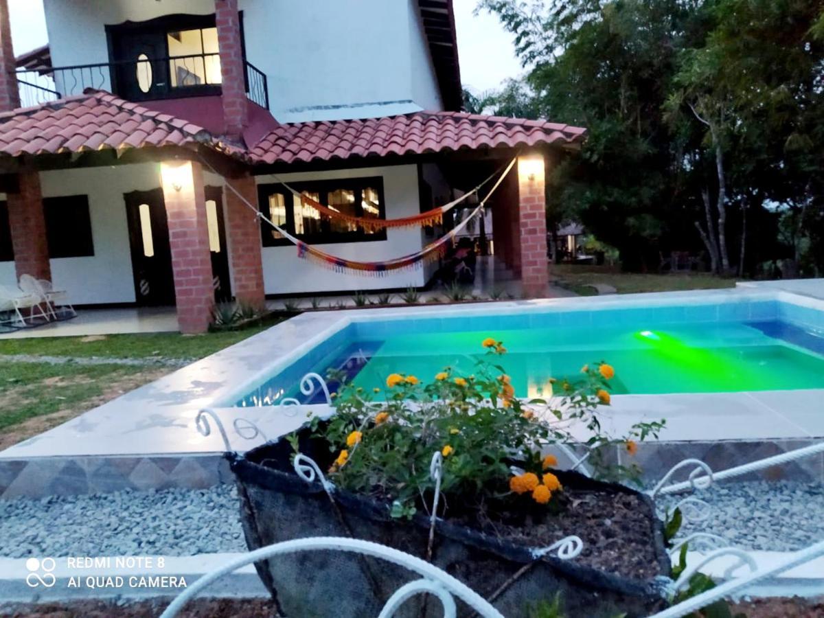Casa Campo Emaus Caucasia Exterior foto