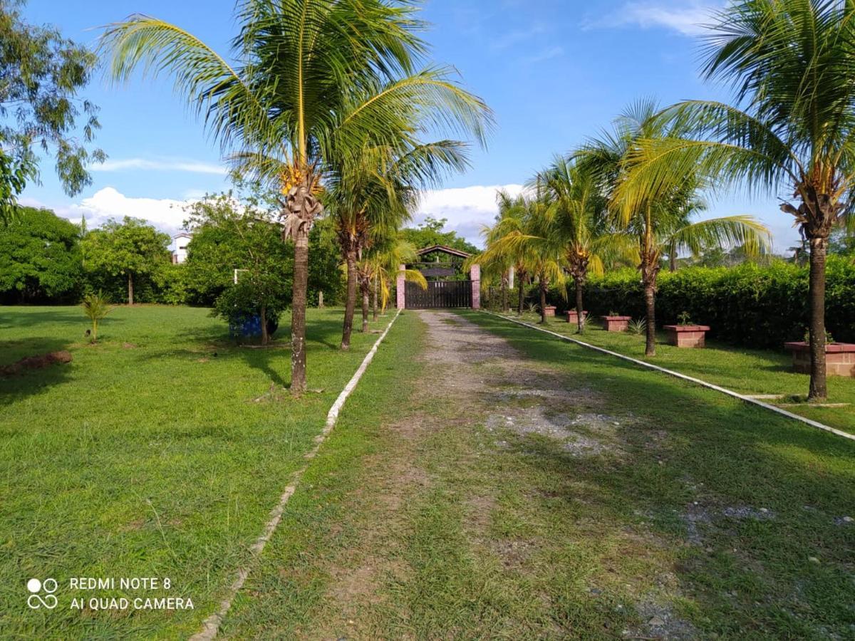Casa Campo Emaus Caucasia Exterior foto