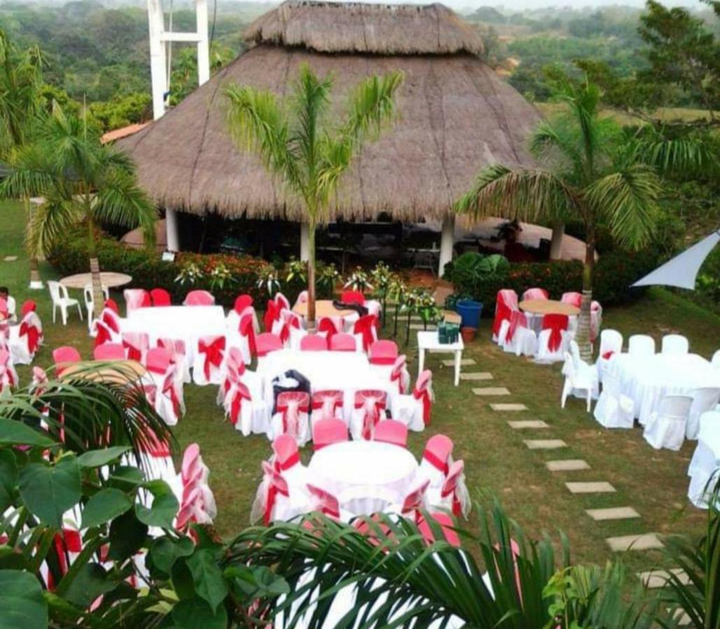 Casa Campo Emaus Caucasia Exterior foto